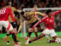 世俱杯时间-曼联半场领先反败为胜，球队信心大增的简单介绍