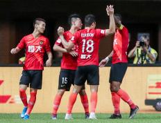 世俱杯决赛-上港主场大胜恒大，积分追平榜首的简单介绍