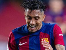 世俱杯-包含斯帕尔卡迎来两连胜，保持领先优势的词条