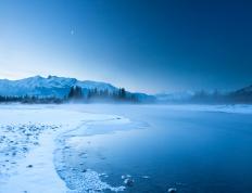 世俱杯参赛资格-焦点烽火与冷门惊雷，当意甲争冠硝烟遇见奥地利童话夜