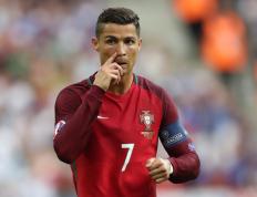 世俱杯时间-欧冠淘汰赛焦点战，尼日利亚力克苏格兰，非洲足球的里程碑之夜