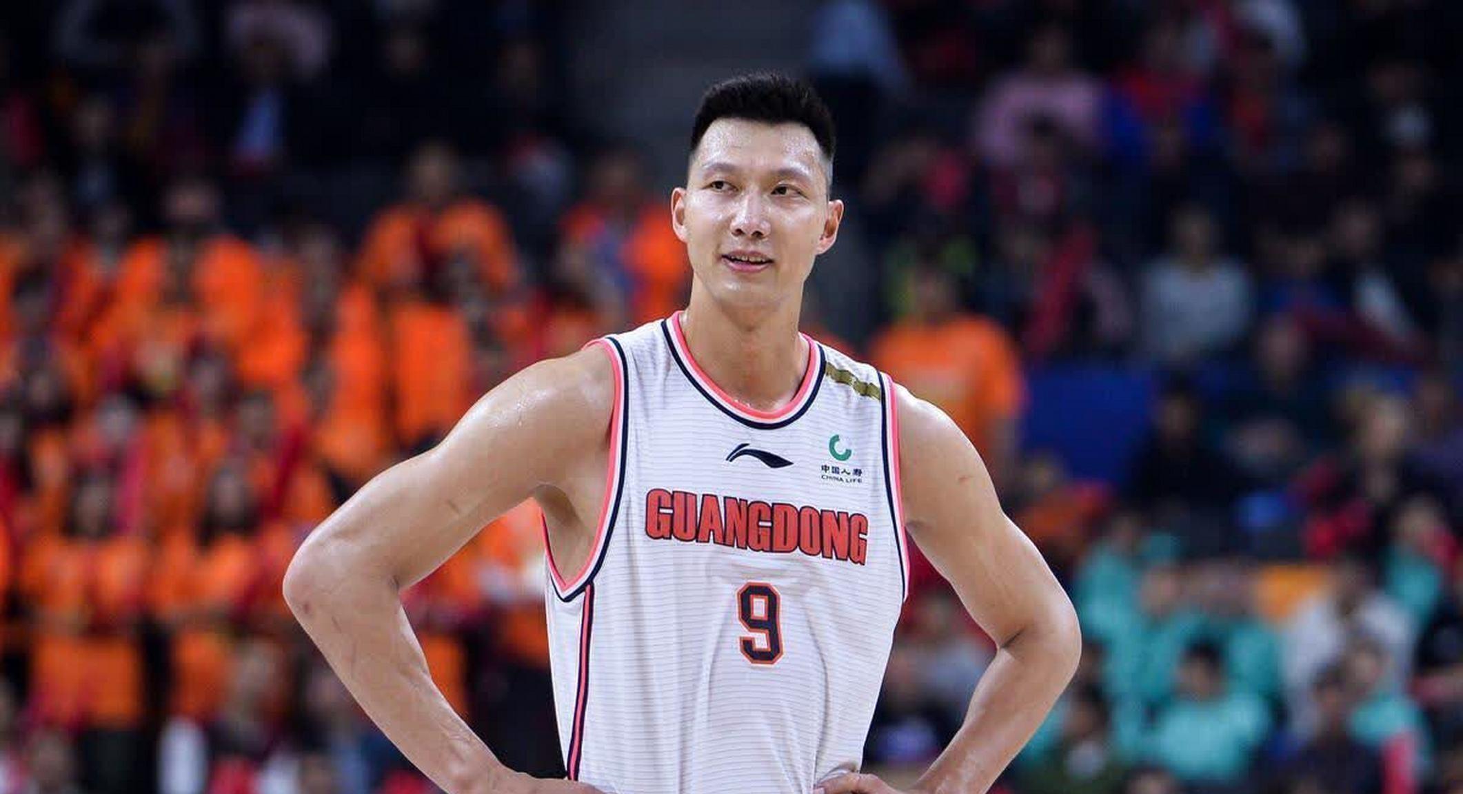 世俱杯-青岛队逆转江苏队，易建联高光表现