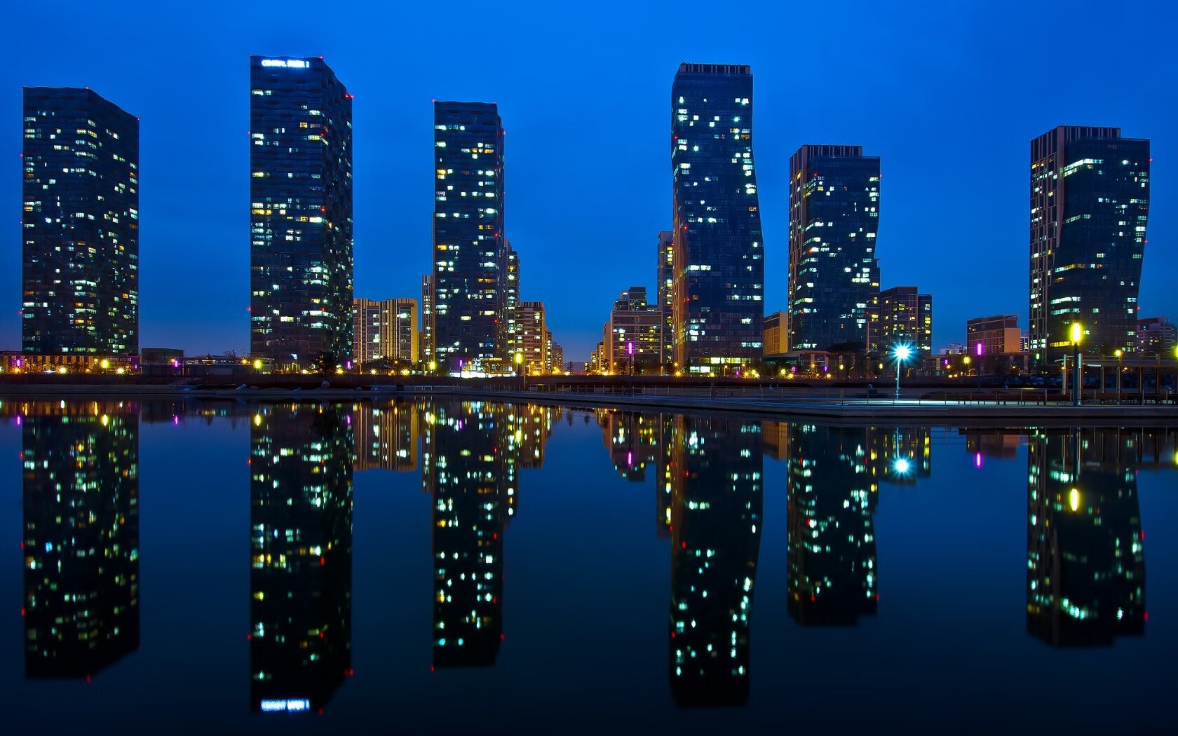 世俱杯改制-一个人的魔法与十一人的铁壁，天才与体系的交响