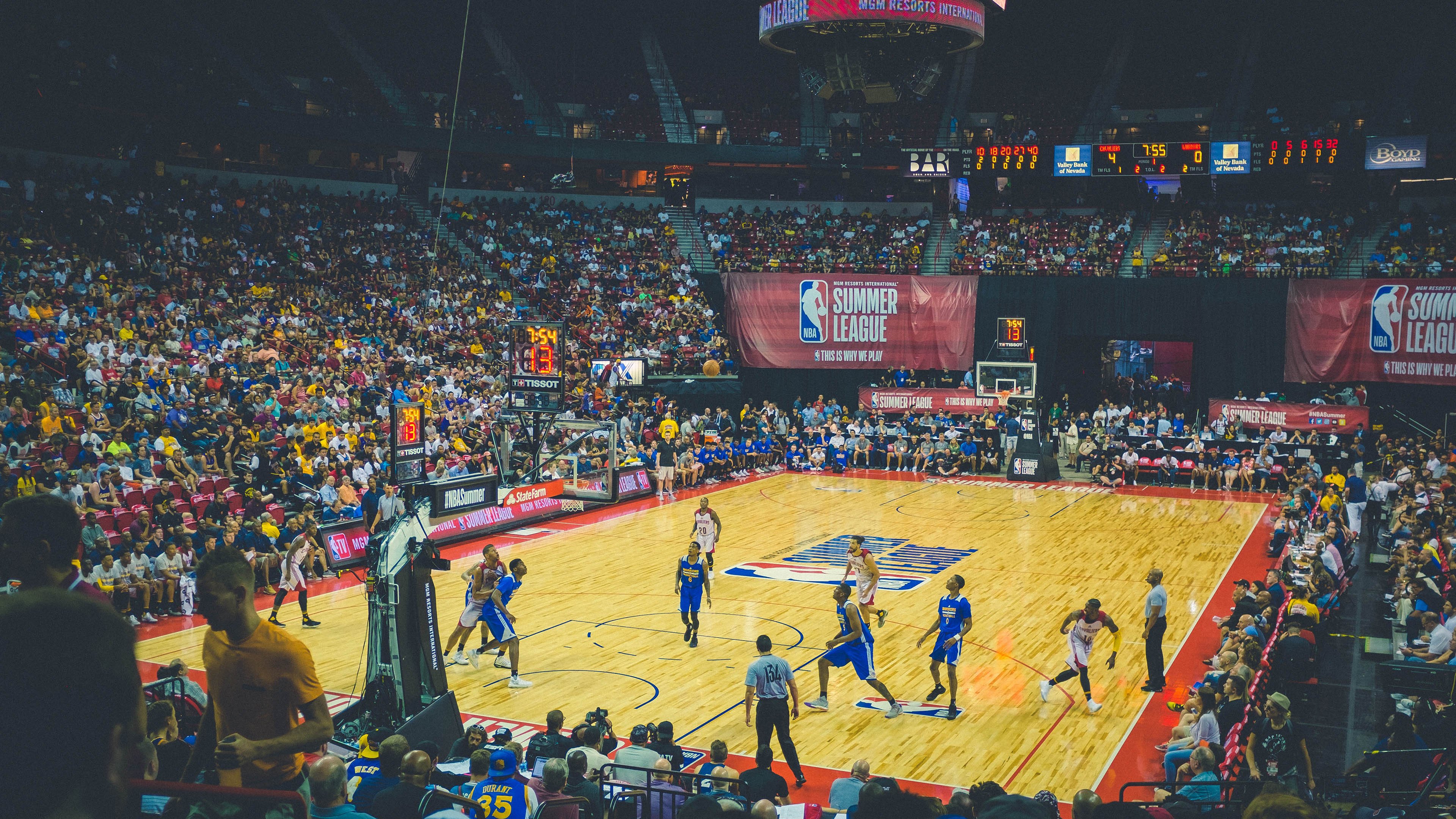 世俱杯-体育双线告捷,韩国足球强势晋级智利,罗德里F1街道赛接管比赛